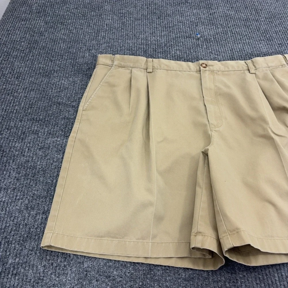 LL Bean Shorts Mens 44 Khaki Cotton Pleated Comfort Waist Casual Classic Style
